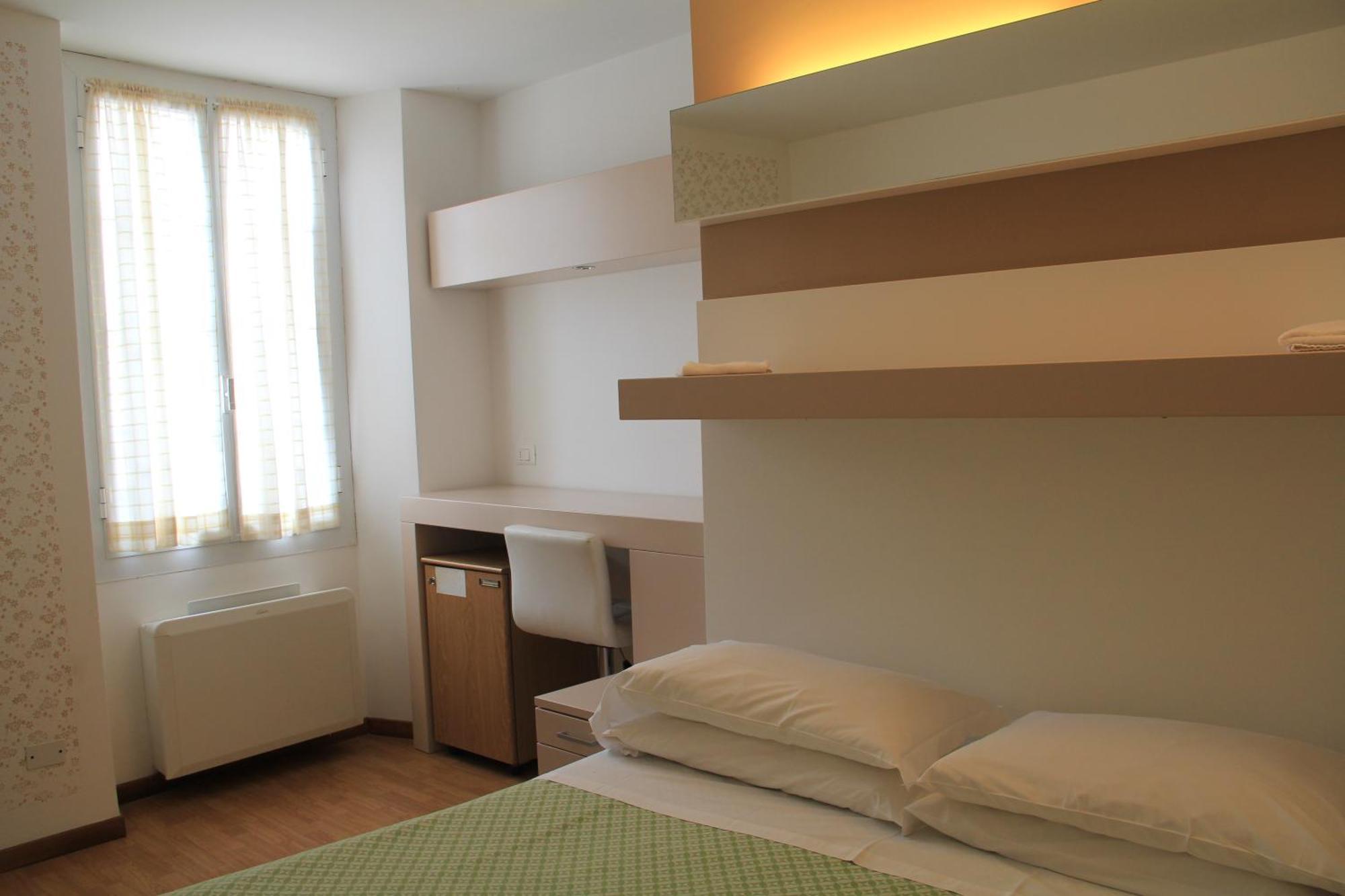 Hotel Melograno Spotorno Exterior photo